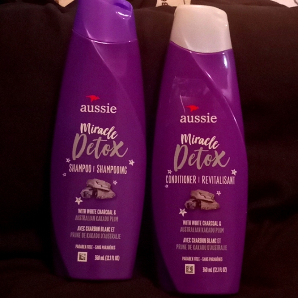 Aussie Shampoo and Conditioner